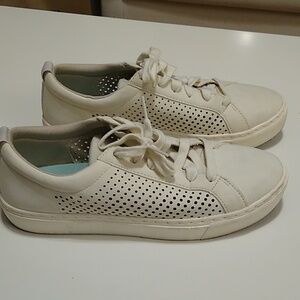 DR SCHOLLS Off-white sneakers, breathable perforated